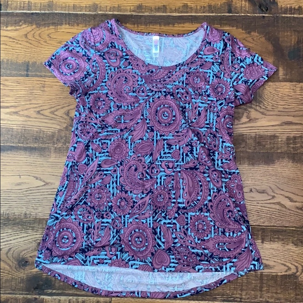 Lularoe classic tee